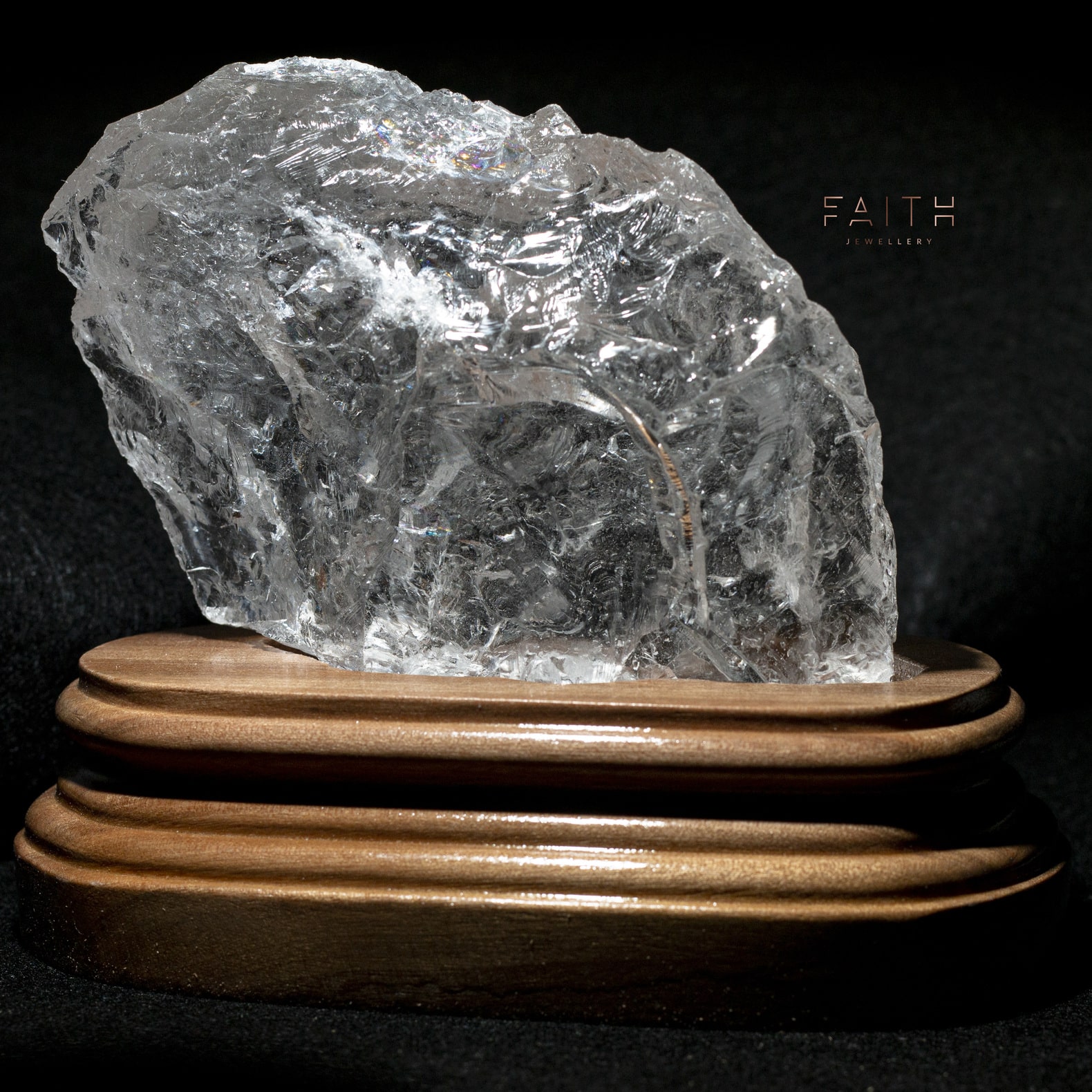 4A 利比亞白水晶原石(連木座) #FC-686454 | 信晶舍Faith Crystal Jewel